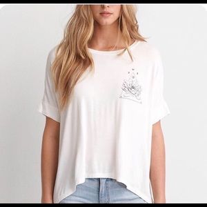 American Eagle Lotus Flower Shirt / White / M